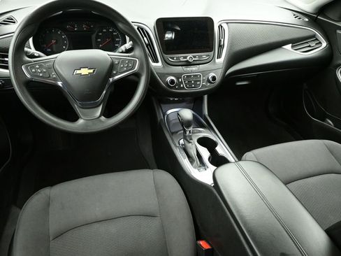 Used 2024 Chevrolet Malibu LT FWD image 11