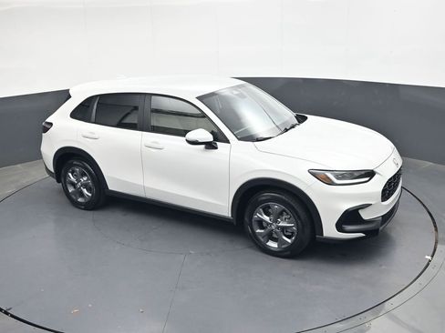 New 2026 Honda HR-V LX image 16