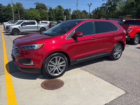 Used 2024 Ford Edge Titanium w/ Equipment Group 301A AWD/4WD image 4