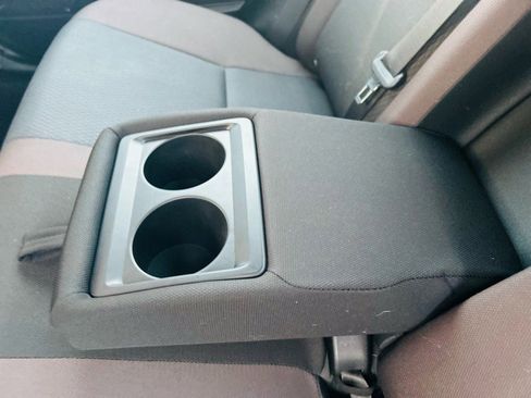 Used 2018 Toyota Corolla LE image 38