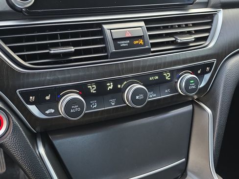 Used 2021 Honda Accord Touring image 27