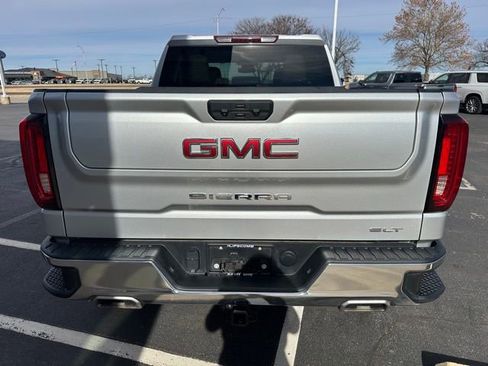 Used 2022 GMC Sierra 1500 SLT w/ SLT Convenience Package image 6