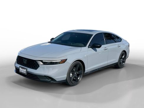 Used 2023 Honda Accord Sport image 1