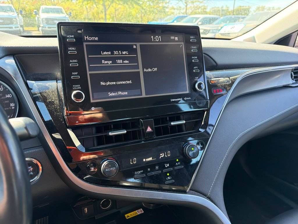 Used 2023 Toyota Camry XSE FWD image 8