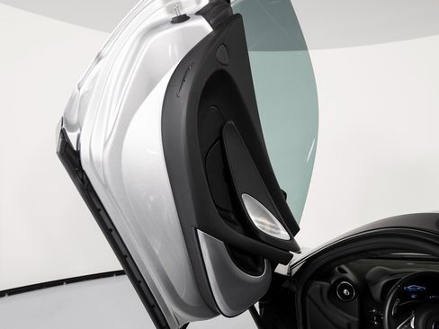 Used 2023 McLaren GT image 10