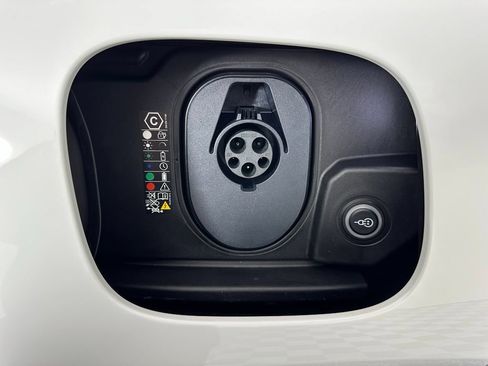 New 2026 Porsche Cayenne Turbo AWD/4WD image 47