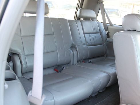 Used 2003 Toyota Sequoia Limited RWD image 31