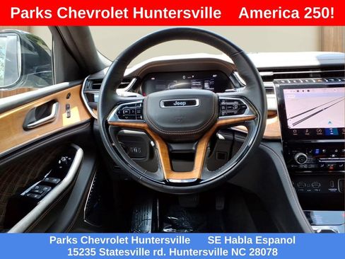 Used 2023 Jeep Grand Cherokee L Summit AWD/4WD image 24