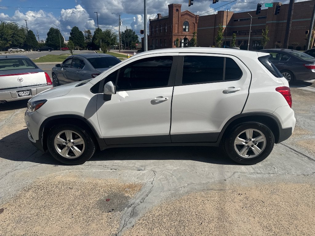 Used 2019 Chevrolet Trax LS w/ Tint and Cruise Package FWD image 7