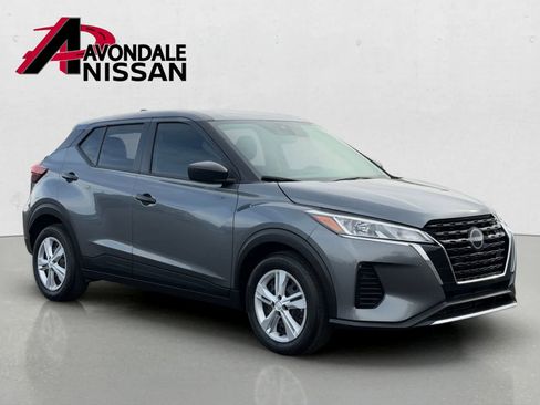 Certified 2025 Nissan Kicks Play S FWD image 8