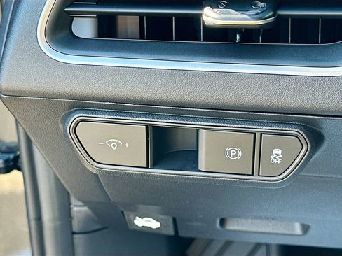 New 2025 Kia K4 LXS image 10