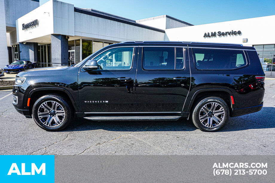 Used 2024 Jeep Wagoneer L Series II w/ Flexible Seating Group RWD image 6