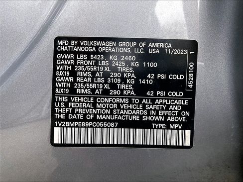 Certified 2023 Volkswagen ID.4 2WD image 31