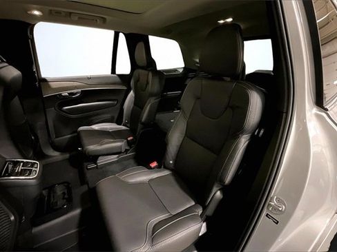 Certified 2023 Volvo XC90 B6 Ultimate image 27