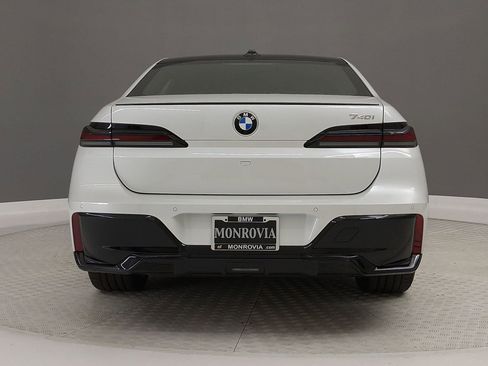 New 2026 BMW 740i w/ Premium Package image 8