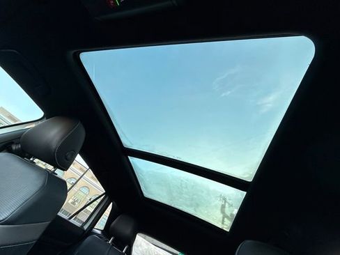 Used 2020 Volkswagen Atlas Cross Sport SEL Premium image 22