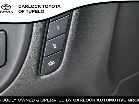 Used 2023 Buick Encore GX Essence w/ Experience Buick Package FWD image 21