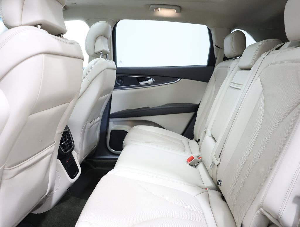 Used 2019 Lincoln Nautilus Reserve AWD/4WD image 26
