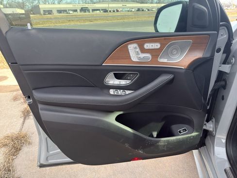 Used 2025 Mercedes-Benz GLE 350 4MATIC image 10