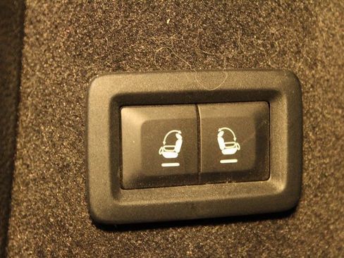 Used 2021 Jeep Grand Cherokee L Summit w/ Luxury Tech Group V image 18