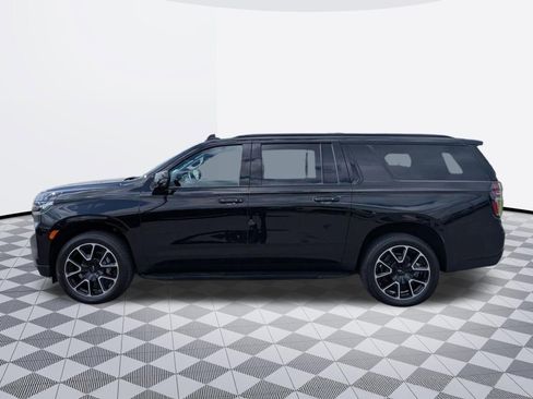 Certified 2024 Chevrolet Suburban RST w/ Luxury Package AWD/4WD image 8