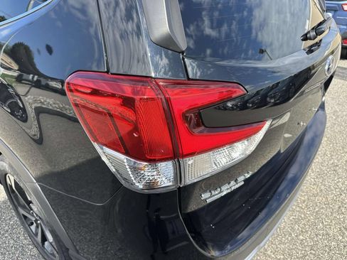 Certified 2023 Subaru Forester Touring AWD/4WD image 8