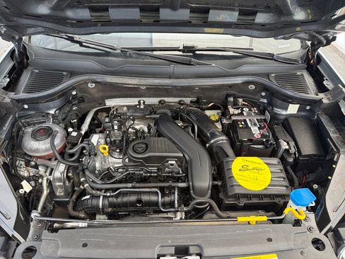 Used 2023 Volkswagen Taos SE image 27