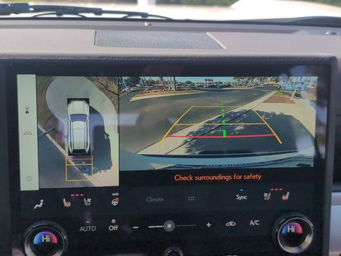 Used 2024 Lexus GX 550 image 25