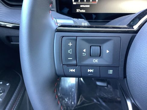 Used 2026 Nissan Kicks SR w/ SR Premium Package image 21