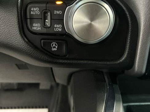 Used 2024 RAM 1500 Laramie AWD/4WD image 7