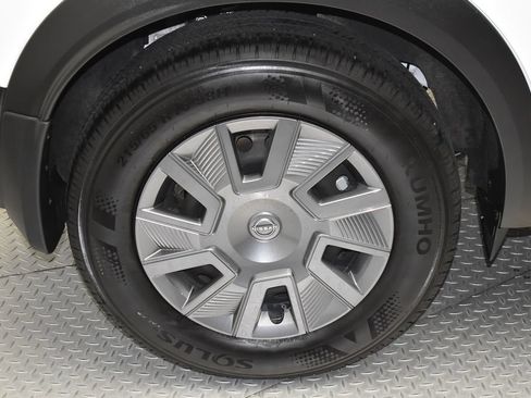 Certified 2025 Nissan Kicks S AWD/4WD image 34