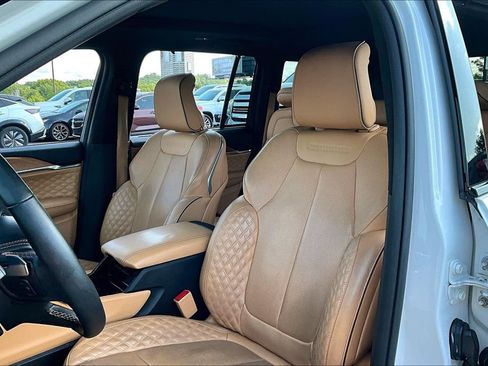Used 2023 Jeep Grand Cherokee Summit AWD/4WD image 23