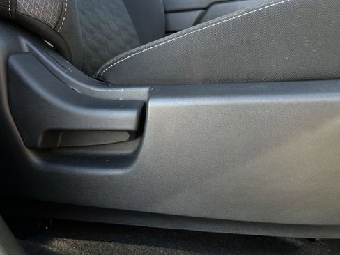 Used 2024 Nissan Pathfinder S image 28