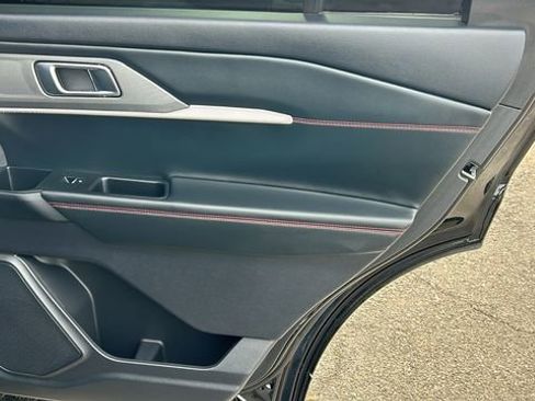 Certified 2025 Ford Explorer ST image 12