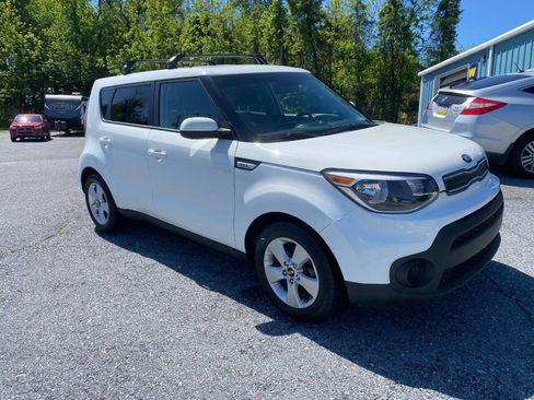 Used 2017 Kia Soul image 4