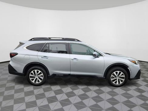 Used 2022 Subaru Outback Premium w/ Popular Package #1 AWD/4WD image 6