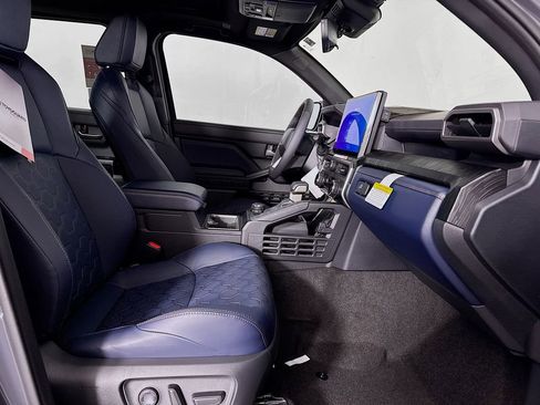 New 2026 Toyota 4Runner 4WD image 31