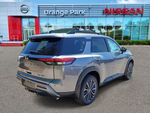 New 2026 Nissan Pathfinder SL w/ SL Premium Package image 2