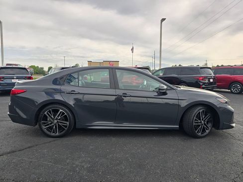Used 2025 Toyota Camry XSE AWD/4WD image 9