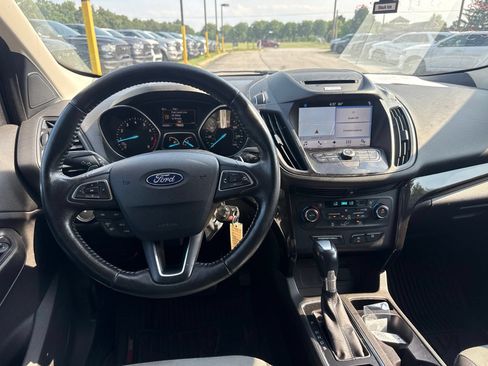 Used 2017 Ford Escape SE w/ Equipment Group 201A AWD/4WD image 15