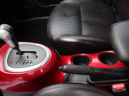 Used 2015 Nissan Juke SL image 23