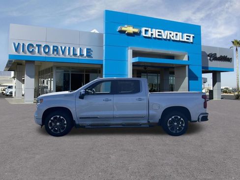 Used 2022 Chevrolet Silverado 1500 High Country w/ Z71 Off-Road Package AWD/4WD image 9
