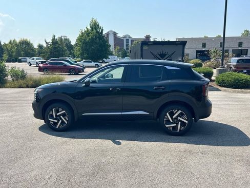 New 2026 Nissan Kicks SV w/ SV Premium Package FWD image 4