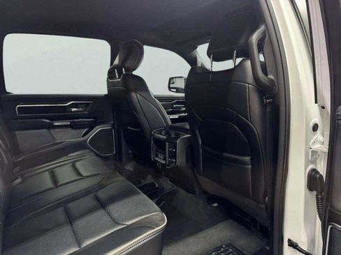 Used 2023 RAM 1500 Laramie AWD/4WD image 38