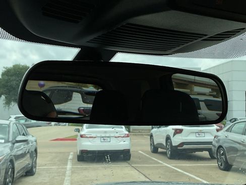 Used 2025 Nissan Rogue SV image 12