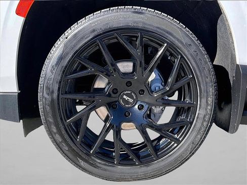 Used 2023 Chevrolet Suburban LS image 10