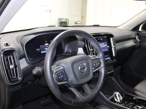 Used 2024 Volvo XC40 B5 Plus w/ Protection Package Premier AWD/4WD image 14