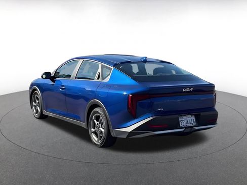 Used 2025 Kia K4 LXS image 11