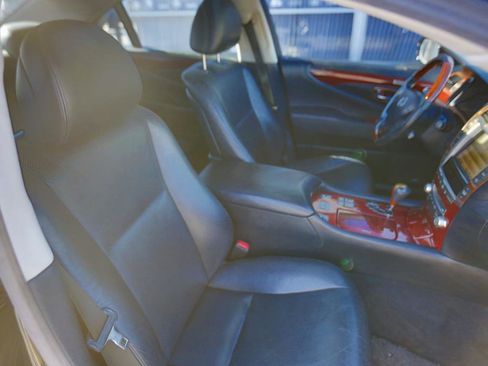Used 2010 Lexus LS 460 AWD image 19