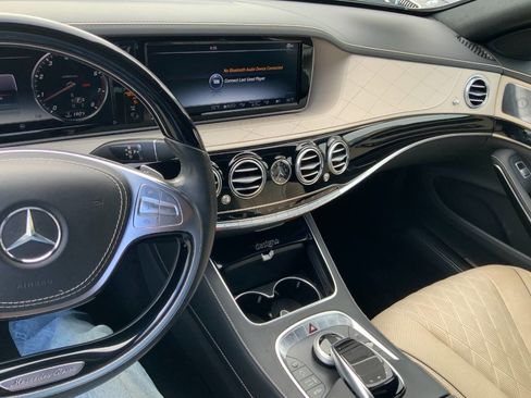 Used 2017 Mercedes-Benz S 550 Sedan image 19
